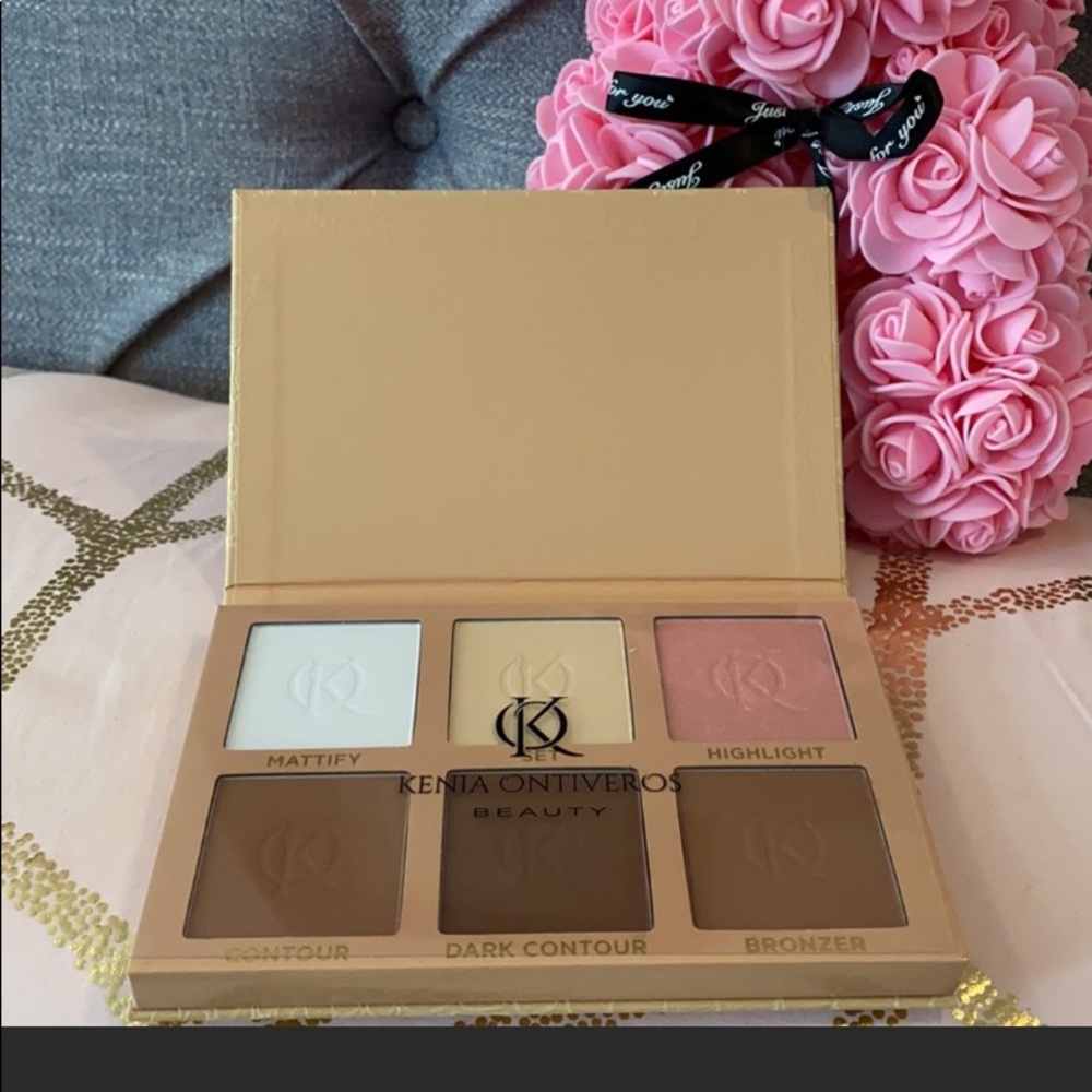 KENIA ONTIVEROS BEAUTY-Set and Devine Kit